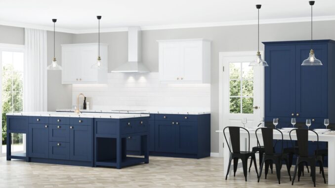 Quelle couleur de mur avec une cuisine bleu nuit ?