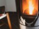 Comment installer une plaque de protection derrière un poêle à bois ?